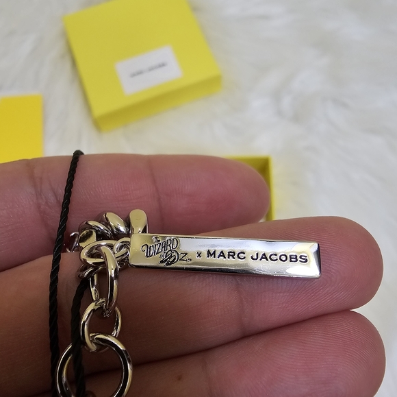 🎉🎉HOST PICK🎉🎉New Marc JacobsXWizard Of Oz / The Wizard Of Oz Charm Bracelet - Picture 3 of 6